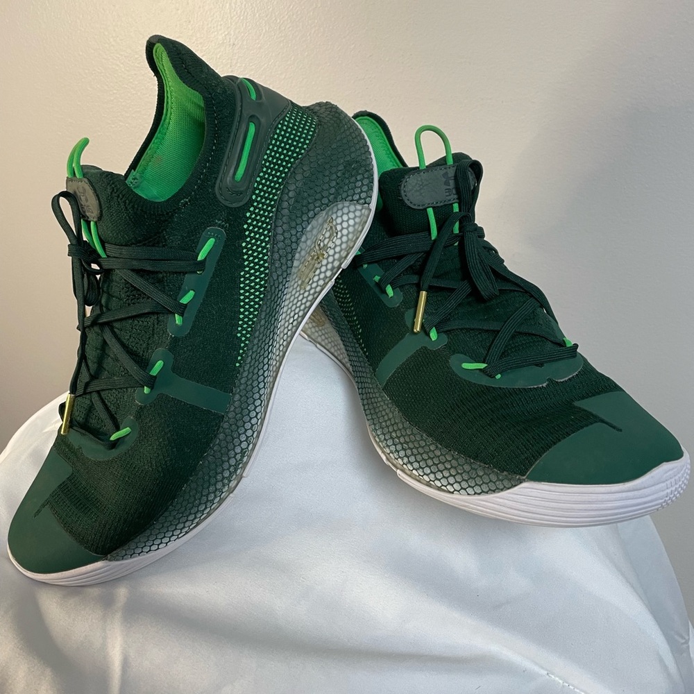 Under Armor Curry 6, Men’s size 11, Basketball Shoes
